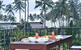 Green Almond Hotel